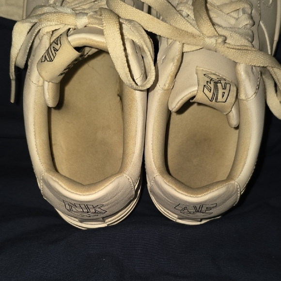 Nike Women's Cream Sneakers - Picture 8 of 13